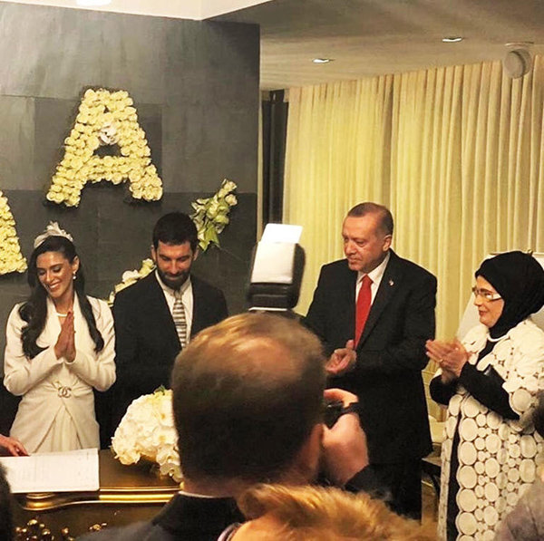 Arda Turan ve Aslıhan Doğan evlendi Aslıhan Doğan kimdir Arda Turan ve Aslıhan Doğan evlendi Aslıhan Doğan kimdir