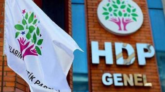 Mardin polisi, İzmir´e kadar takip ettiği Savur HDP İlçe Başkanı´nı uyuşturucu ile yakaladı. Mardin´