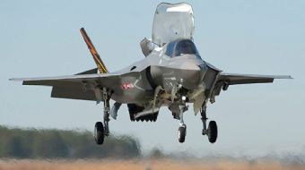 Türkiye için üretilen ilk F-35A uçağının havalanışı ilk kez görüntülendi.