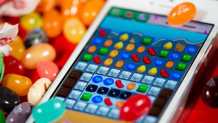 Candy+Crush+Saga%E2%80%99n%C4%B1n+ba%C4%9F%C4%B1ml%C4%B1l%C4%B1k+yapan+karanl%C4%B1k+y%C3%B6n%C3%BC