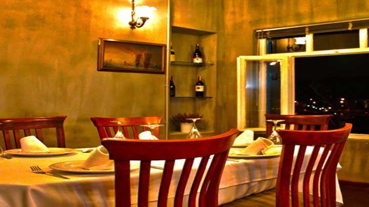 %C4%B0stanbul%E2%80%99un+Gizli+K%C3%B6%C5%9Felerinden+Biri:+Hristo+Restaurant