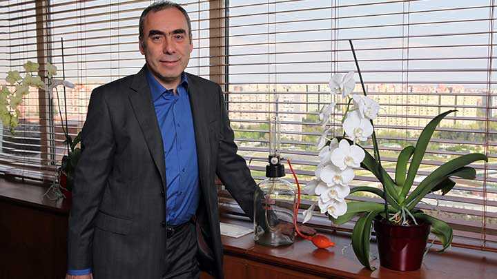 Cumhuriyetin+kokusu:+Ey%C3%BCp+Sabri+Tuncer