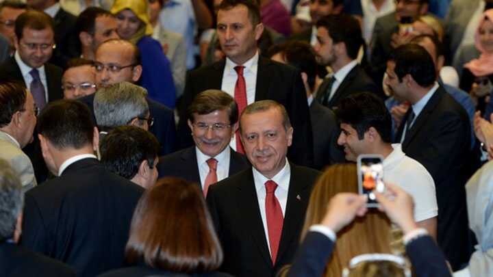 Tarihi+kongrede+Ahmet+Davuto%C4%9Flu+Genel+Ba%C5%9Fkan+se%C3%A7ildi