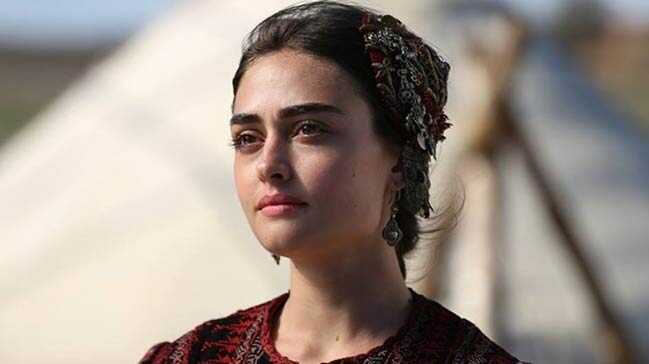 Esra+Bilgi%C3%A7+ile+G%C3%B6khan+T%C3%B6re+evleniyor