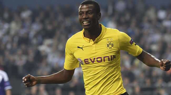 Galatasaray%E2%80%99a+s%C3%BCrpriz+golc%C3%BC:+Adrian+Ramos