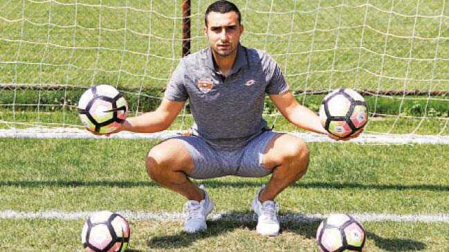 Hayrullah:+%E2%80%99Milli+tak%C4%B1ma+se%C3%A7ilince+5+tane+amcam+%C3%A7%C4%B1kt%C4%B1%E2%80%99