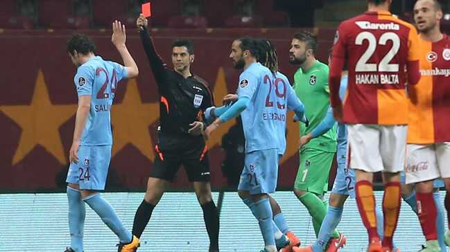 4+k%C4%B1rm%C4%B1z%C4%B1+kartl%C4%B1+Galatasaray-Trabzonspor+ma%C3%A7%C4%B1nda+bahis+%C5%9Fikesi+mi+yap%C4%B1ld%C4%B1