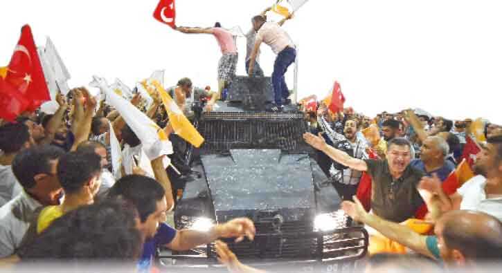 Tiyatro+yok+d%C4%B1%C5%9F+g%C3%BC%C3%A7ler+var%21;