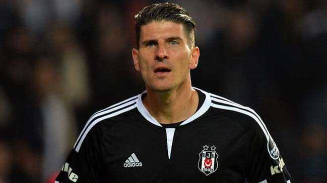 Bilic%E2%80%99ten+Mario+Gomez+bombas%C4%B1%21;