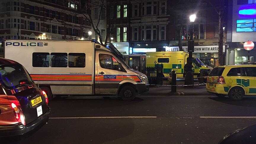 Londra%E2%80%99da+b%C4%B1%C3%A7akl%C4%B1+sald%C4%B1r%C4%B1:+1+%C3%B6l%C3%BC,+5+yaral%C4%B1