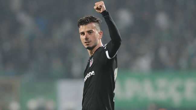 S%C3%BCper+Lig%E2%80%99de+2015-16%E2%80%99n%C4%B1n+gol%C3%BC+O%C4%9Fuzhan+%C3%96zyakup%E2%80%99tan