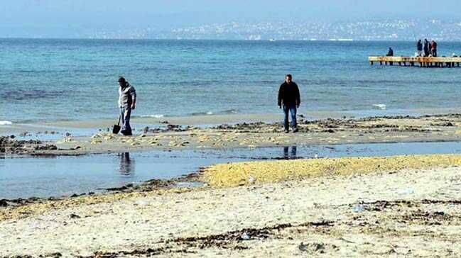 Marmara Ereğlisinde deniz suyu 20 metre çekildi Marmara Ereğlisinde deniz suyu 20 metre çekildi
