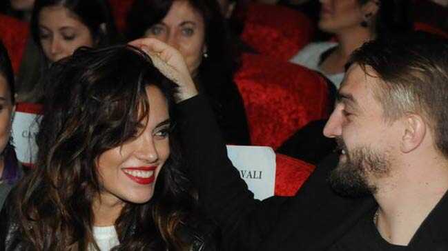 Caner Erkin Şükran Ovalının üzülmesine dayanamadı Caner Erkin Şükran Ovalının üzülmesine dayanamadı
