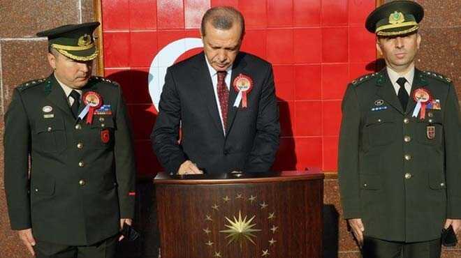 Darbe+ba%C5%9Far%C4%B1l%C4%B1+olsayd%C4%B1+koltu%C4%9Fa+o+hain+oturacakt%C4%B1%21;