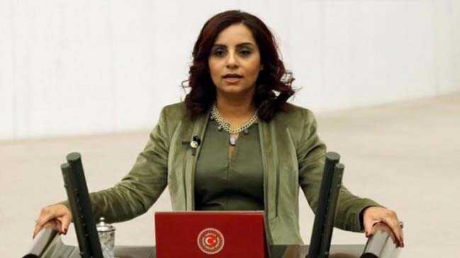 Caps%E2%80%99e+inanan+CHP%E2%80%99li+vekil+dalga+konusu+oldu