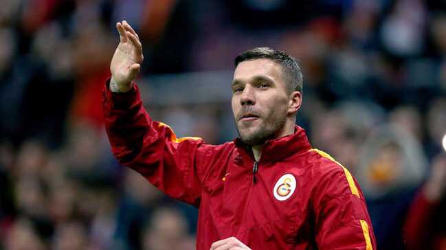 Galatasaray+Podolski%E2%80%99nin+sezon+sonu+Vissel+Kobe%E2%80%99ye+transfer+olmas%C4%B1na+onay+verdi
