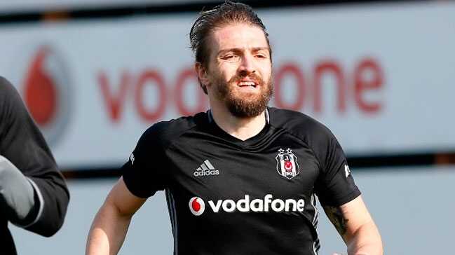 Be%C5%9Fikta%C5%9F%E2%80%99ta+Caner+Erkin+%C5%9Foku%21;