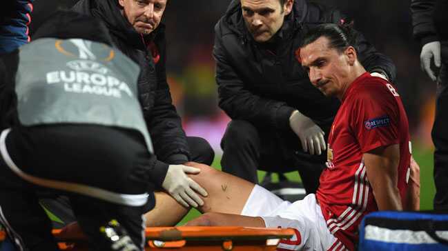 Mourinho:+Zlatan%E2%80%99%C4%B1n+sa%C4%9Fl%C4%B1k+durumu+hakk%C4%B1nda+hi%C3%A7+iyimser+de%C4%9Filim