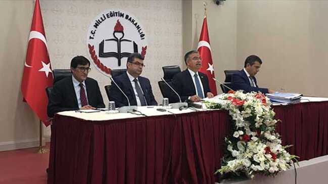 Milli+E%C4%9Fitim+Bakan%C4%B1+%C4%B0smet+Y%C4%B1lmaz+2017-2018+d%C3%B6nemi+i%C3%A7in+yeni+m%C3%BCfredat%C4%B1+a%C3%A7%C4%B1klad%C4%B1