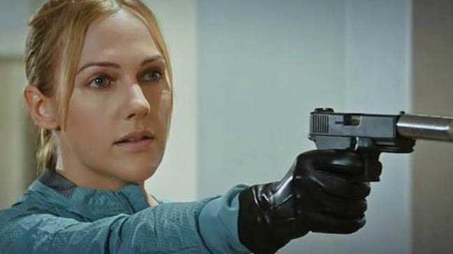 Meryem+Uzerli,+E%C5%9Fk%C4%B1ya+D%C3%BCnyaya+H%C3%BCk%C3%BCmdar+Olmaz%E2%80%99dan+ayr%C4%B1ld%C4%B1