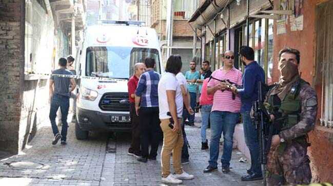 Diyarbak%C4%B1r%E2%80%99da+bir+evdeki+patlamayla+ilgili+bir+g%C3%B6zalt%C4%B1