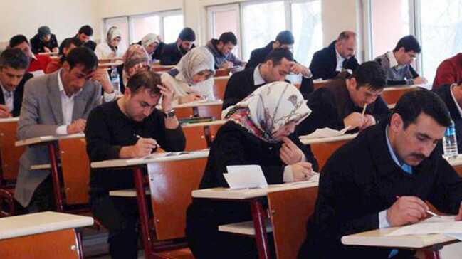 A%C3%A7%C4%B1k%C3%B6%C4%9Fretim%E2%80%99de+yeni+d%C3%B6nem%21;+Mezun+olmak+zorla%C5%9F%C4%B1yor