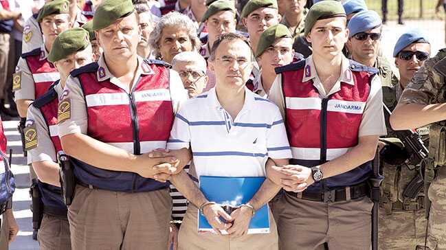Ba%C5%9Fbakanl%C4%B1k+226+FET%C3%96 davas%C4%B1n%C4%B1+uzman+kadrolarla+takip+ediyor
