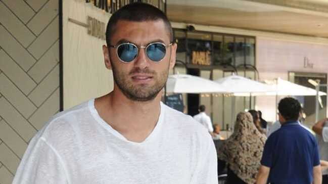 Burak+Y%C4%B1lmaz%E2%80%99%C4%B1n+Arda+Turan+hakk%C4%B1nda+%E2%80%99Geliyor%E2%80%99+payla%C5%9F%C4%B1m%C4%B1+ses+getirdi