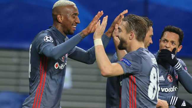 Be%C5%9Fikta%C5%9F%E2%80%99%C4%B1n+tweetine+Bayern+M%C3%BCnih%E2%80%99ten+yan%C4%B1t+geldi