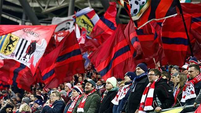 Leipzig-Be%C5%9Fikta%C5%9F+ma%C3%A7%C4%B1nda+1+taraftar+%C3%B6ld%C3%BC