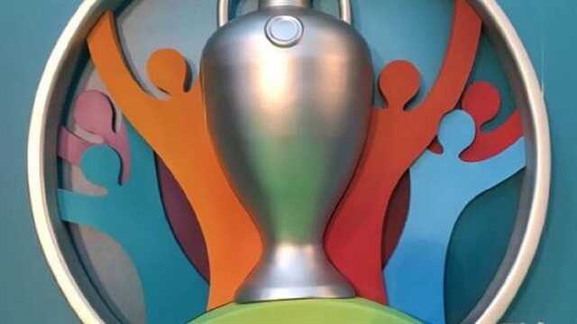 Br%C3%BCksel,+EURO+2020+ev+sahipli%C4%9Fini+kaybetti