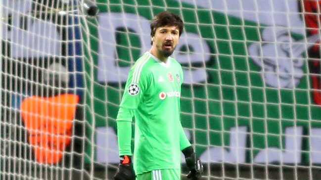 Tolga+Zengin%E2%80%99in+menajerinden+a%C3%A7%C4%B1klama%21;+%E2%80%99Oyuncu+1,5+y%C4%B1l+daha+Be%C5%9Fikta%C5%9F%E2%80%99ta%E2%80%99