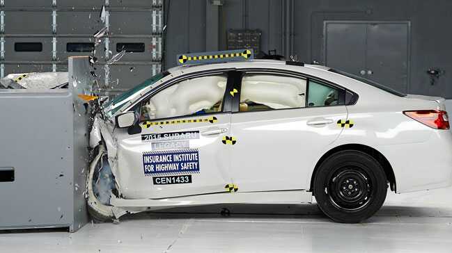IIHS+Top+Safety+Pick++%C3%B6d%C3%BCl%C3%BCn%C3%BCn+sahibi+Subaru+oldu.+
