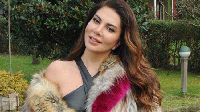Ebru+Ya%C5%9Far:+Benim+%C5%9Fark%C4%B1lar%C4%B1m+soka%C4%9F%C4%B1n+sesi