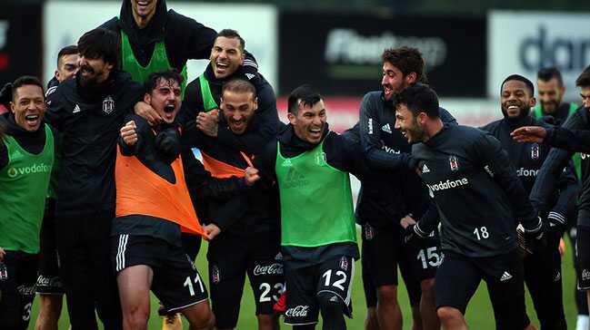 Bayer+Leverkusen+Tolgay+Arslan+i%C3%A7in+7+milyon+euro%E2%80%99yu+g%C3%B6zden+%C3%A7%C4%B1kard%C4%B1