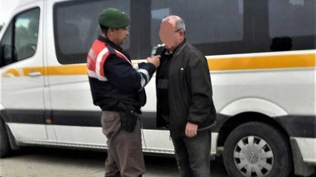 Manisa%E2%80%99da+okul+servisi+s%C3%BCr%C3%BCc%C3%BCs%C3%BC+alkoll%C3%BC+%C3%A7%C4%B1kt%C4%B1