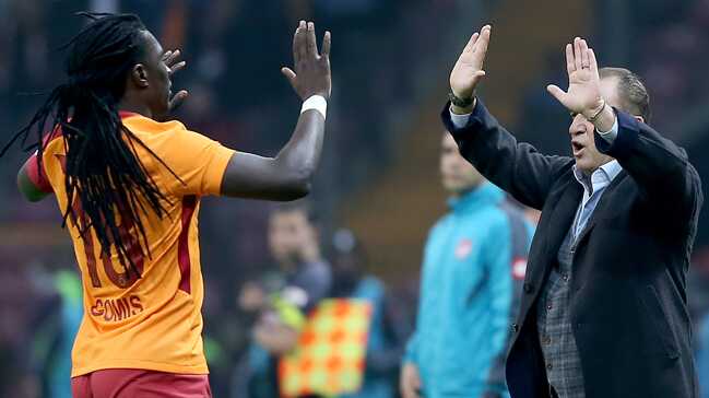 Fatih+Terim:+Bafetimbi+Gomis+ile+konu%C5%9Ftum.+Ne+istedi%C4%9Fimi+daha+iyi+anlad%C4%B1