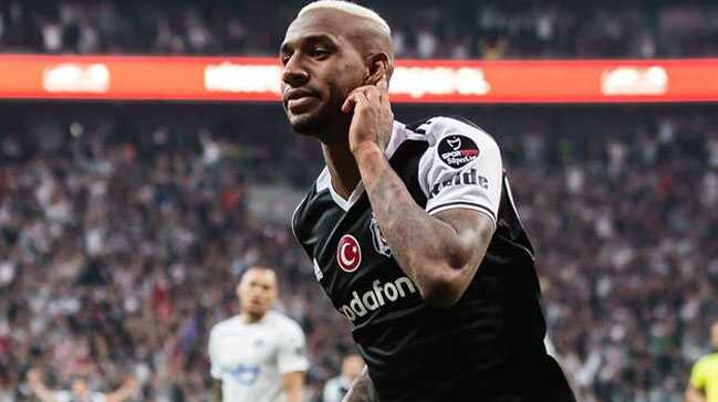 Brezilya+Milli+Tak%C4%B1m%C4%B1%E2%80%99n%C4%B1n+yard%C4%B1mc%C4%B1+antren%C3%B6rleri+Talisca%E2%80%99y%C4%B1+izlemek+i%C3%A7in+%C4%B0stanbul%E2%80%99a+geliyor