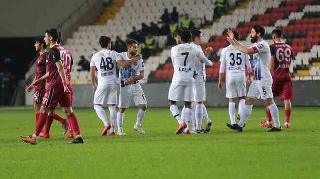 Adana+Demirspor+deplasmanda+Gaziantepspor%E2%80%99u+3-0+ma%C4%9Flup+etti