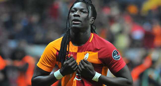 Frans%C4%B1z+bas%C4%B1n%C4%B1ndan+Bafetimbi+Gomis%E2%80%99e+b%C3%BCy%C3%BCk+%C3%B6vg%C3%BC