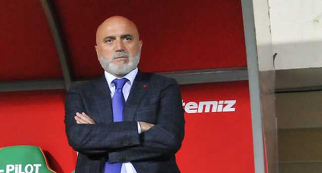 Hikmet+Karaman:+Baz%C4%B1+%C5%9Feyleri+s%C3%B6ylemek+birilerini+su%C3%A7lamak+demek