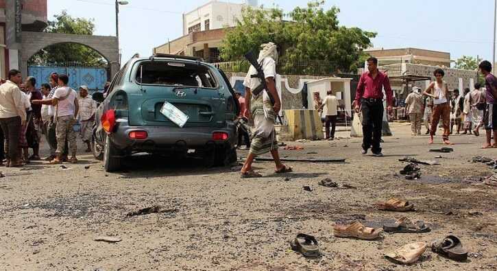 Yemen%E2%80%99de+bombal%C4%B1+ara%C3%A7la+sald%C4%B1r%C4%B1:+6+%C3%B6l%C3%BC,+44+yaral%C4%B1