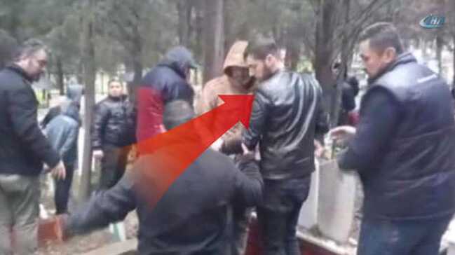 Cani+cenazede+taziyeleri+kabul+etmi%C5%9F