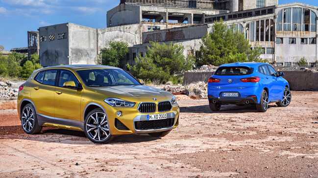 BMW+Cenevre+Otomobil+Fuar%C4%B1%E2%80%99nda+yeni+modellerini+sahneye+%C3%A7%C4%B1kartt%C4%B1