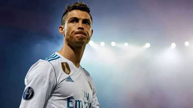Cristiano+Ronaldo,+Real+Madrid+y%C3%B6netimine+7+futbolcu+%C3%B6nerdi%21;