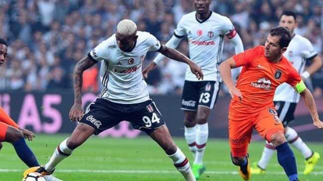 Ba%C5%9Fak%C5%9Fehir%E2%80%99de+Emre+Bel%C3%B6zo%C4%9Flu,+Clichy+ve+Cai%C3%A7ara,+Be%C5%9Fikta%C5%9F+ma%C3%A7%C4%B1+%C3%B6ncesi+sar%C4%B1+kart+s%C4%B1n%C4%B1r%C4%B1nda
