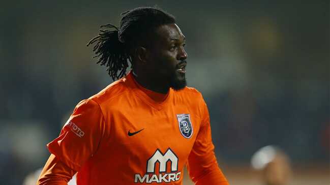 Adebayor+ve+Arda+Turan,+sakatl%C4%B1klar%C4%B1+sebebiyle+Alanyaspor+ma%C3%A7%C4%B1n%C4%B1n+kadrosundan+%C3%A7%C4%B1kar%C4%B1ld%C4%B1