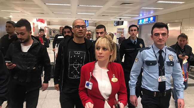 Alex+de+Souza,+%C4%B0stanbul%E2%80%99a+geldi%21;