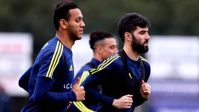 Derbi+haz%C4%B1rl%C4%B1klar%C4%B1n%C4%B1+s%C3%BCrd%C3%BCren+Fenerbah%C3%A7e%E2%80%99de+Mehmet+Topal+ve+Isla+idmana+kat%C4%B1lmad%C4%B1