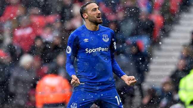 Cenk+Tosun+at%C4%B1yor,+Everton+kazan%C4%B1yor%21;